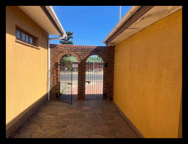 3 BEDROOM HOUSE FOR SALE IN MANDALAY